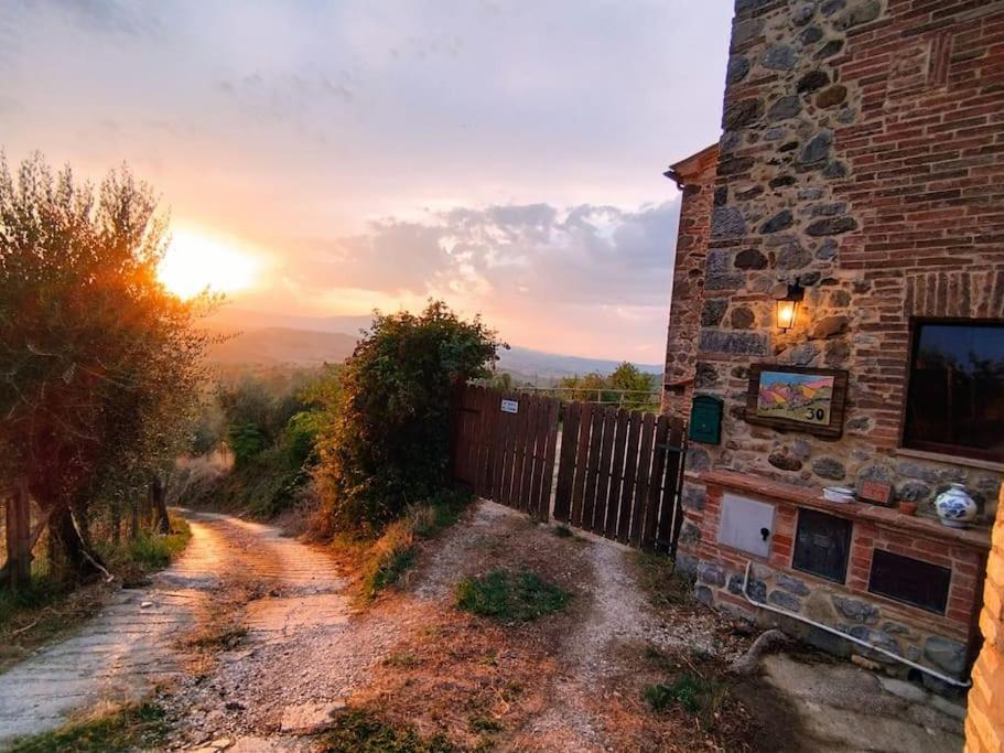 Casa Vacanza In Casale Vicino Orvieto Ficulle Bagian luar foto